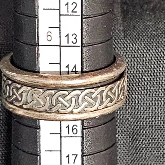 925 Silver Spinner Ring - Celtic Design on Spinner - Size 7 - Picture 4 of 8